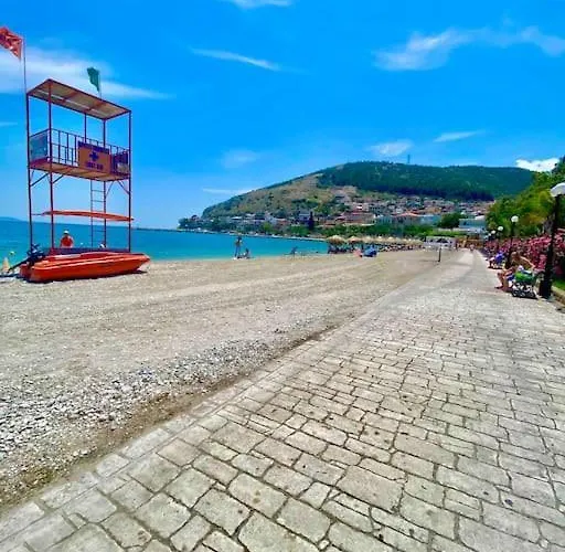 Deval • • * Kivérion